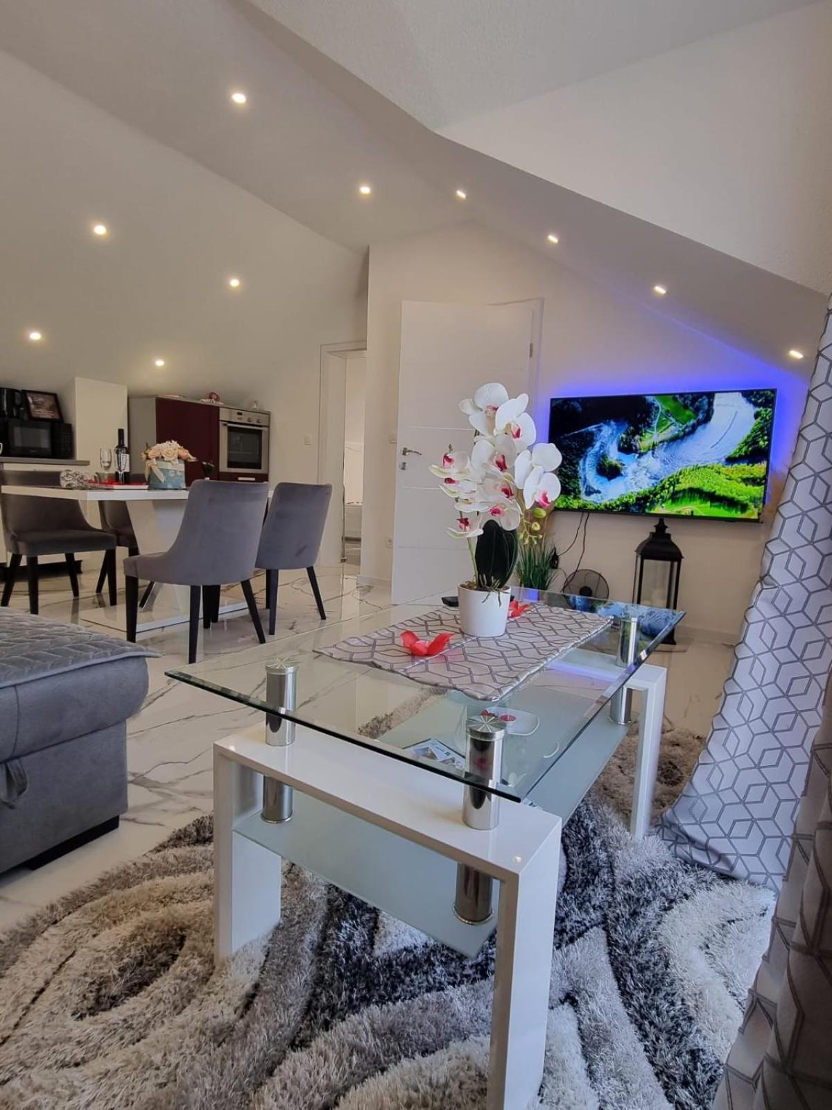 Luxury Apartment Megy Otočac 外观 照片